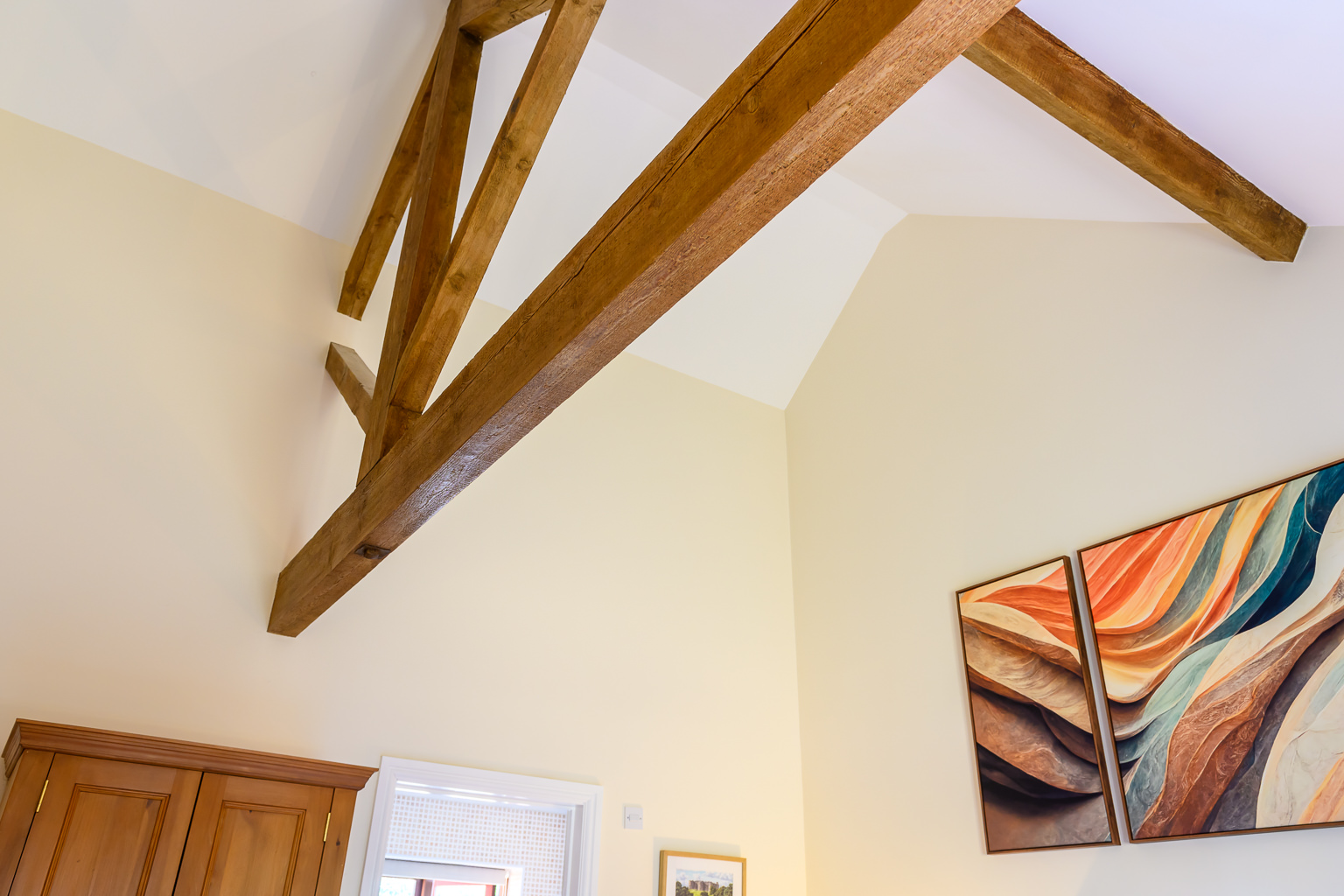 Kingfisher bedroom, alternate view