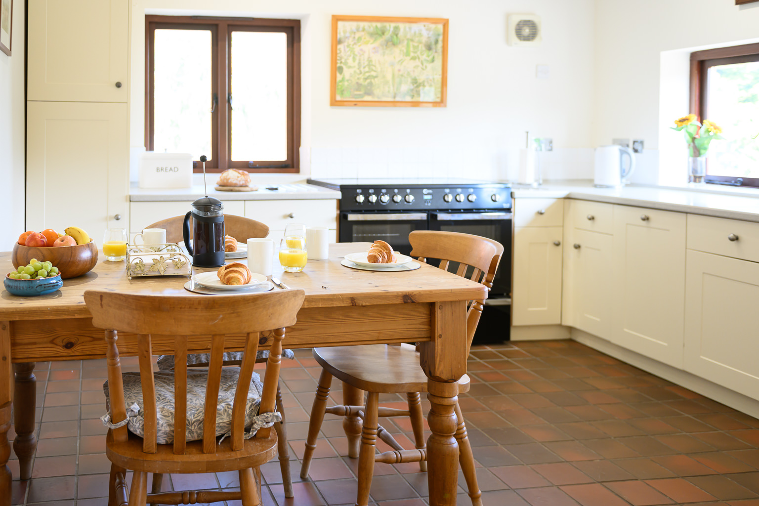 Kingfisher kitchen, alternate view